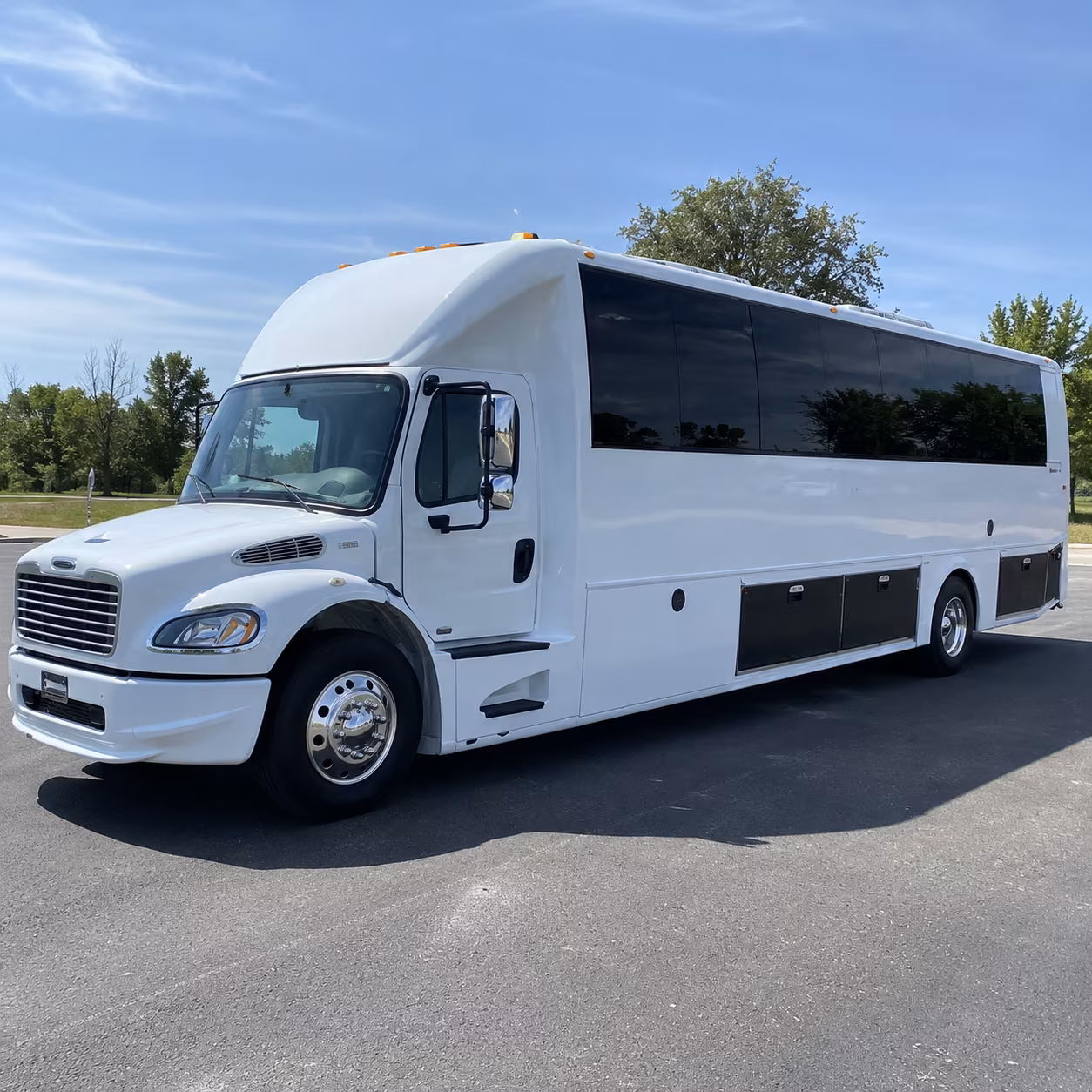 reading 40 passenger party bus