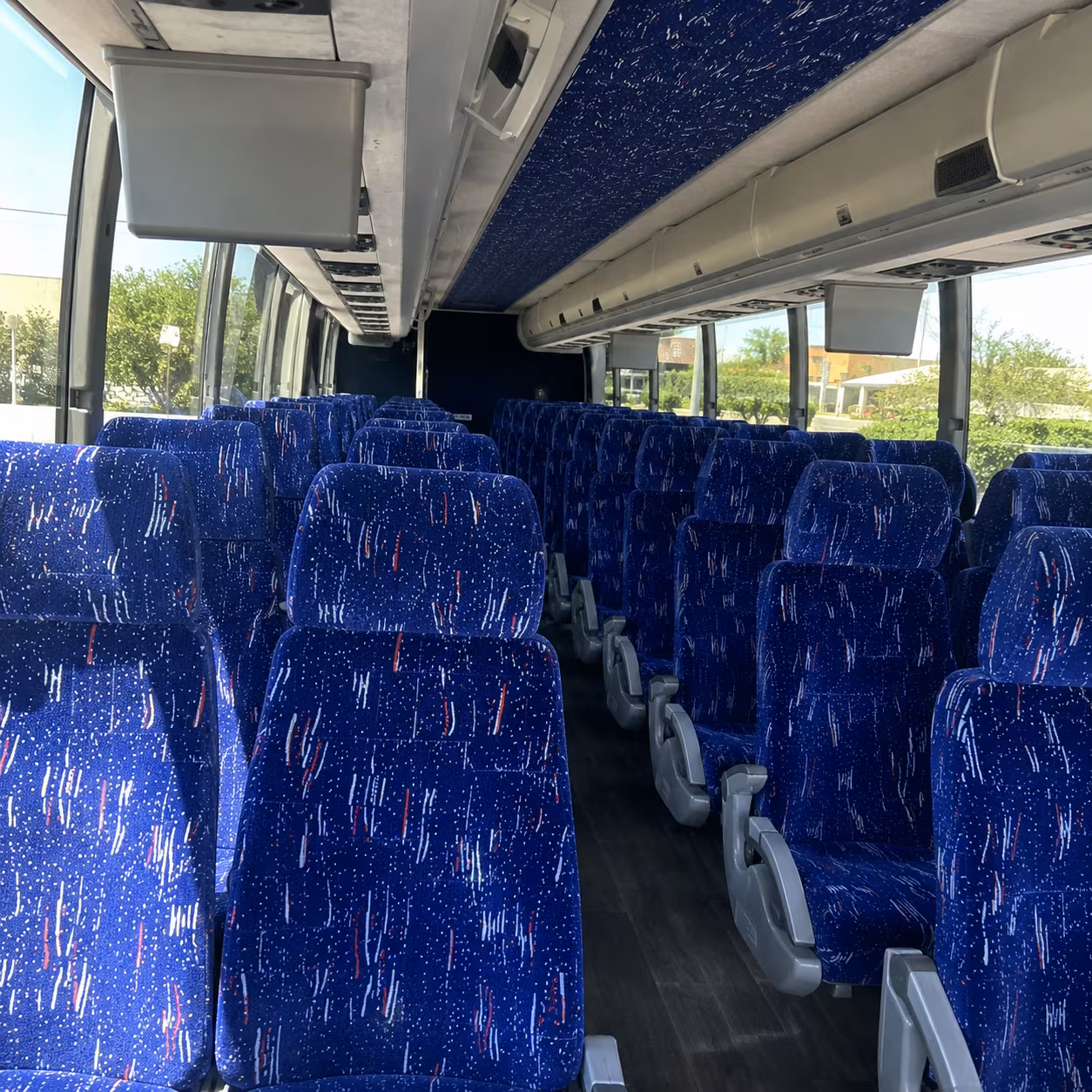 reading charter buses for long distance trips to philadelphia and the jersey shore